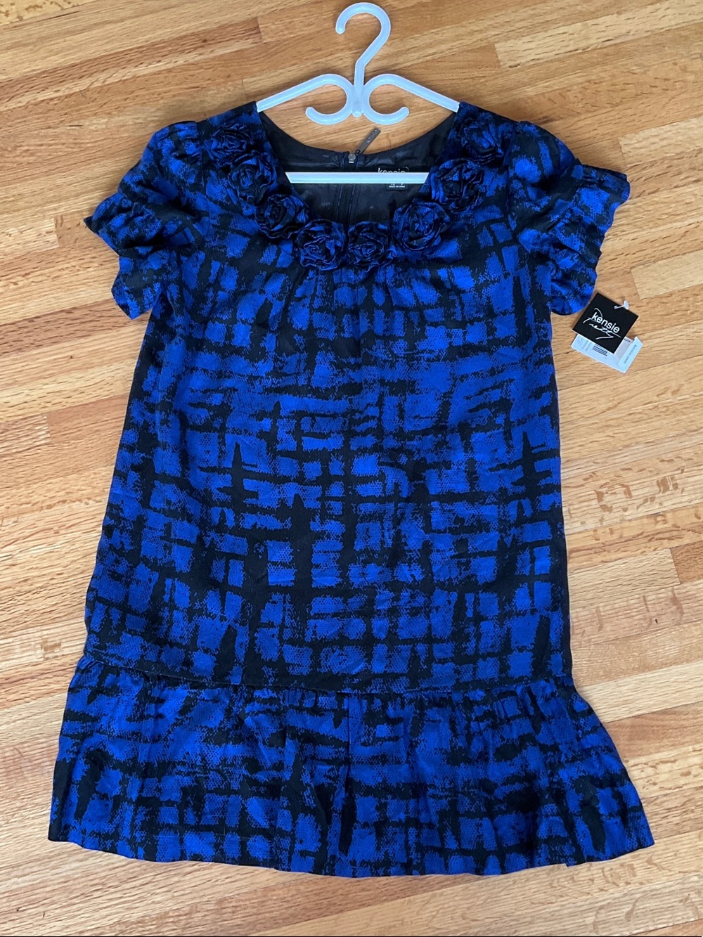NWT Jessica Blue and Black Mini Dress with Rosette Neckline Back Zip